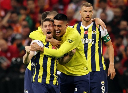 Super Lig - Galatasaray v Fenerbahce