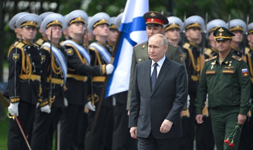 Russian President Vladimir Putin attends a ceremony marking the anniversary of the Nazi German invasion into Soviet Union, in Moscow