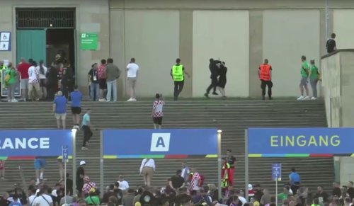 navijac i policija