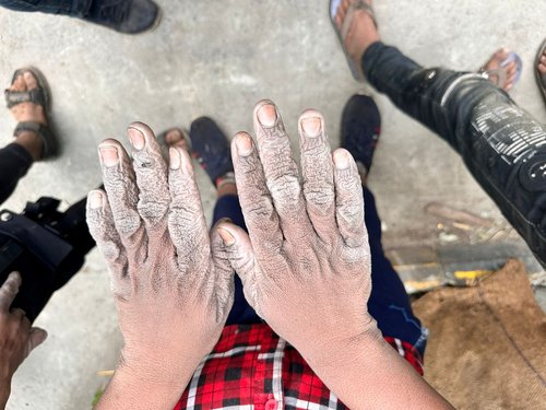 Children found working at a distillery in Raisen
