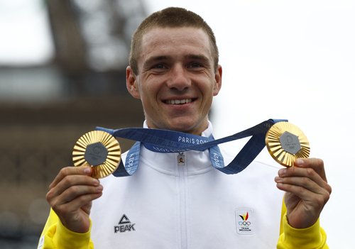 Road Cycling - Men's Road Race Victory Ceremony