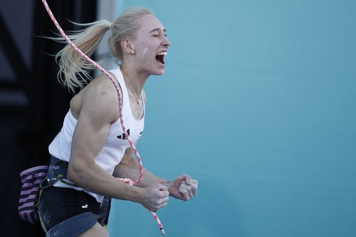 Climbing - Women's Boulder & Lead, Final Lead