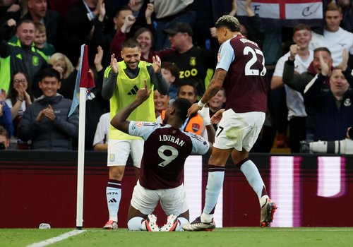 Premier League - Aston Villa v Everton