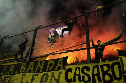 Copa Libertadores - Quarter Final - Second Leg - Penarol v Flamengo