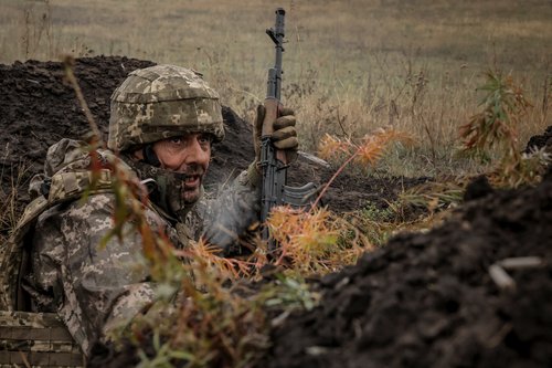 Ukrainian serviceman attend military exercises at a training ground in Donetsk region