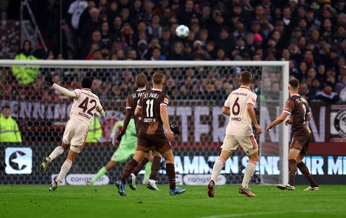 Bundesliga - St. Pauli v Bayern Munich