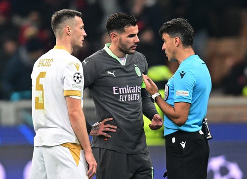 Champions League - AC Milan v Crvena Zvezda