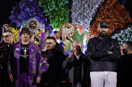 Oleksandr Usyk v Tyson Fury - Heavyweight World Title - Weigh-in