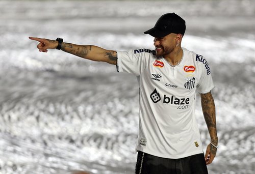 Neymar unveiled as new signing for Santos