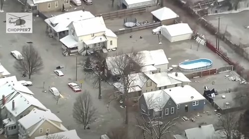 detroit zaledjen nakon sto je pukla cijev