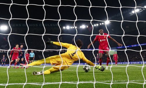 Champions League - Round of 16 - First Leg - Paris St Germain v Liverpool