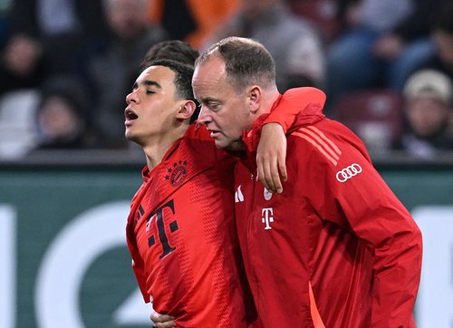 Bundesliga - FC Augsburg v Bayern Munich