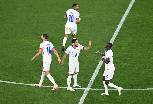 2025-06-05T204027Z_1743871877_UP1EL651LFDCS_RTRMADP_3_SOCCER-UEFANATIONS-ESP-FRA-REPORT