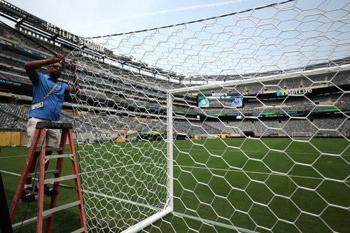 2025-06-13T153954Z_1795552422_RC2I1FAWG44C_RTRMADP_3_SOCCER-WORLDCUP-MEXICO