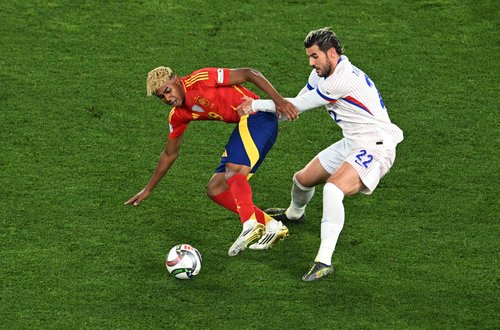 2025-06-05T204254Z_651989924_UP1EL651LJFCT_RTRMADP_3_SOCCER-UEFANATIONS-ESP-FRA-REPORT