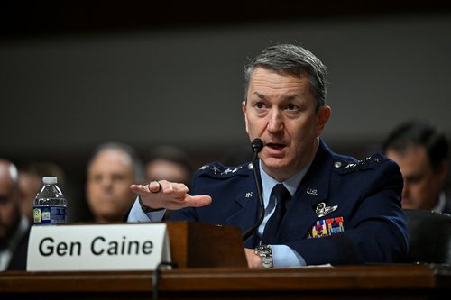 2025-06-18T144051Z_1854754783_RC225FAIG0E8_RTRMADP_3_USA-DEFENSE