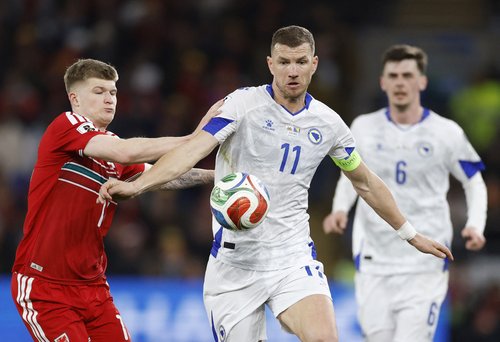 Soccer Football - FIFA World Cup - UEFA Qualifiers - Semi Final - Wales v Bosnia and