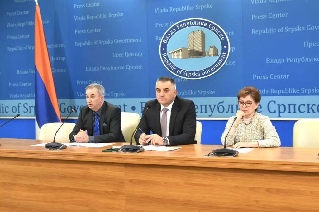 Vlada RS: Građanima će biti vraćen sav iznos akcize na gorivo