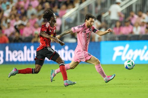 2025-05-04T005417Z_1350219037_MT1USATODAY26085384_RTRMADP_3_MLS-NEW-YORK-RED-BULLS-AT-INTER-MIAMI-CF