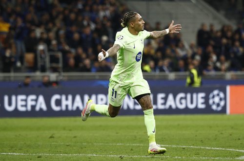 2025-05-06T205202Z_1937202153_UP1EL561LYOK0_RTRMADP_3_SOCCER-CHAMPIONS-INT-BAR-REPORT