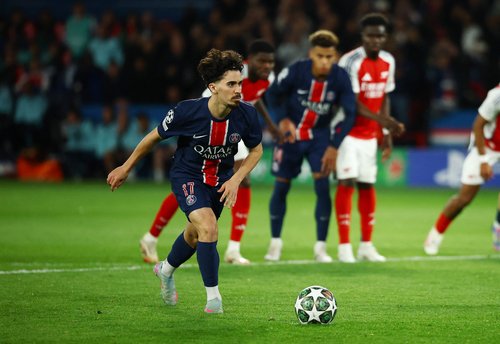 2025-05-07T202949Z_1975017044_UP1EL571KXNAM_RTRMADP_3_SOCCER-CHAMPIONS-PSG-ARS-REPORT