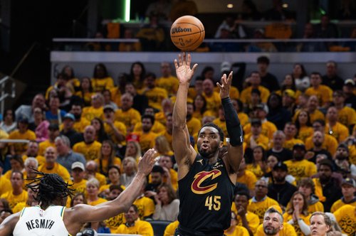 2025-05-10T023615Z_22355573_MT1USATODAY26137893_RTRMADP_3_NBA-PLAYOFFS-CLEVELAND-CAVALIERS-AT-INDIANA-PACERS