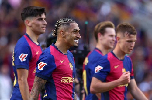 2025-05-11T151606Z_60888213_UP1EL5B16ET8Z_RTRMADP_3_SOCCER-SPAIN-BAR-RMA-REPORT