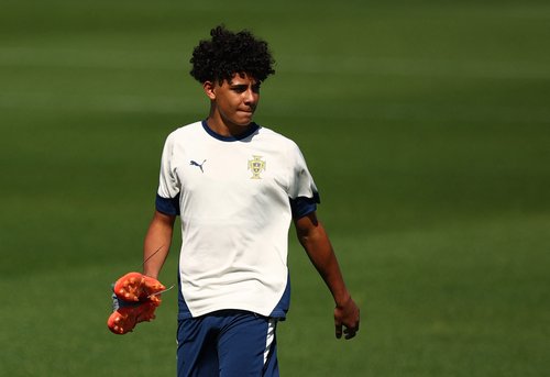 2025-05-11T154518Z_1626054289_UP1EL5B17RHBX_RTRMADP_3_SOCCER-PORTUGAL-RONALDO