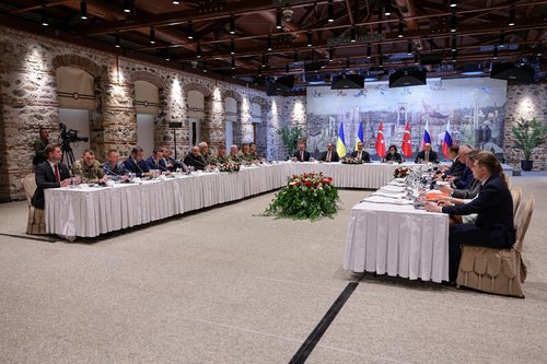 2025-05-16T111901Z_687433255_RC2ZIEA7QDYO_RTRMADP_3_UKRAINE-CRISIS-TALKS-START