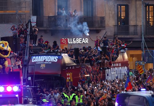 2025-05-16T190130Z_156426102_UP1EL5G1GUGTQ_RTRMADP_3_SOCCER-SPAIN-BAR-CELEBRATIONS