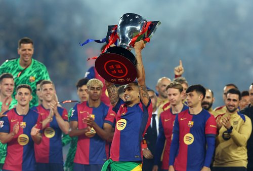 2025-05-18T201148Z_809708737_UP1EL5I1K3NL3_RTRMADP_3_SOCCER-SPAIN-BAR-VIL-REPORT