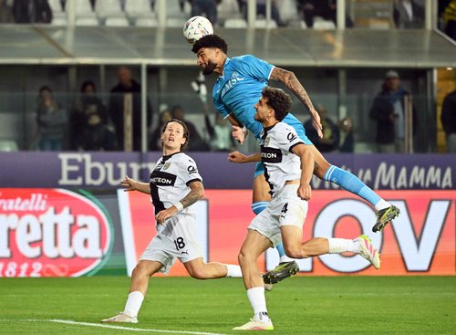 2025-05-18T204923Z_340160028_UP1EL5I1LU9NJ_RTRMADP_3_SOCCER-ITALY-PAR-NAP-REPORT