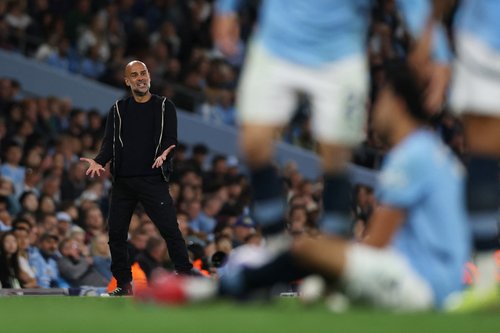 2025-05-20T215504Z_2024219597_UP1EL5K1OVQIH_RTRMADP_3_SOCCER-ENGLAND-MCI-BOU-REPORT