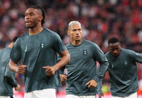 2025-05-21T182757Z_575936649_UP1EL5L1FAJ7N_RTRMADP_3_SOCCER-EUROPA-TOT-MUN-REPORT