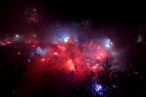 2025-05-23T224949Z_455757130_UP1EL5N1REZRG_RTRMADP_3_SOCCER-ITALY-NAP-CAG-REPORT-FANS