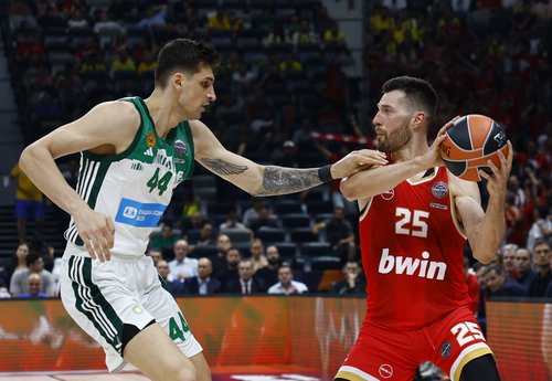 2025-05-25T155812Z_463648438_UP1EL5P18CZA9_RTRMADP_3_BASKETBALL-EUROLEAGUE