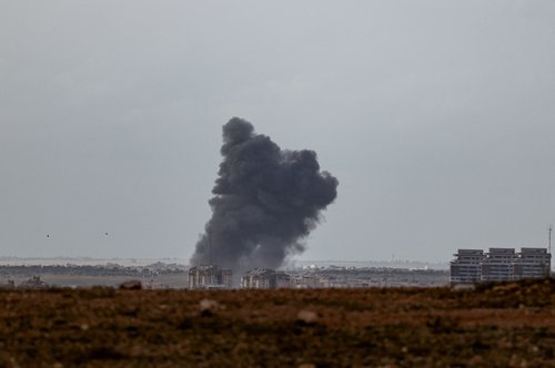 Smoke rises following an Iranian missile strike, as the U.S.-Israeli conflict with Iran continues, in Southern Israel, March 29, 2026. REUTERS/Amir Cohen TPX IMAGES OF THE DAY