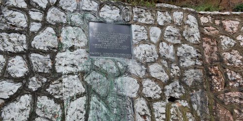 MLADIĆ PLOČA VRACE