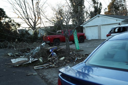 Tornado damage in Bowling Green