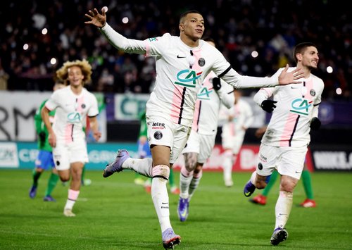 Coupe de la France - SC Feignies v Paris St Germain