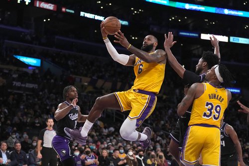 NBA: Sacramento Kings at Los Angeles Lakers