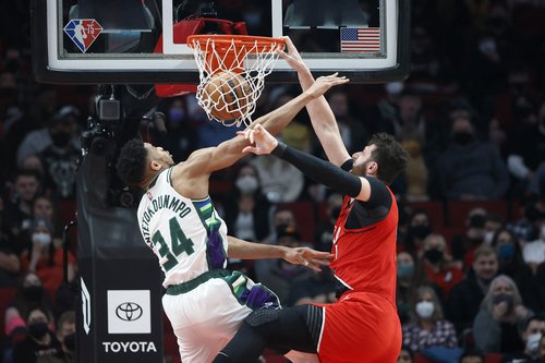 NBA: Milwaukee Bucks at Portland Trail Blazers