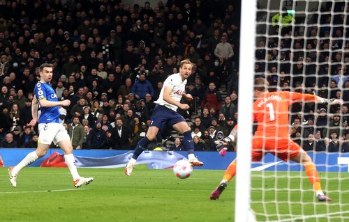 Premier League - Tottenham Hotspur v Everton