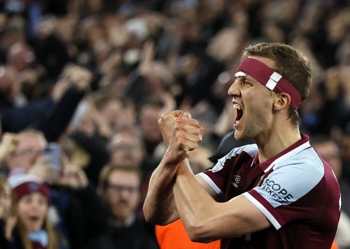 1647556587-2022-03-17T204409Z_1142047701_UP1EI3H1LLJJA_RTRMADP_3_SOCCER-EUROPA-WHU-SEV-REPORT.JPG