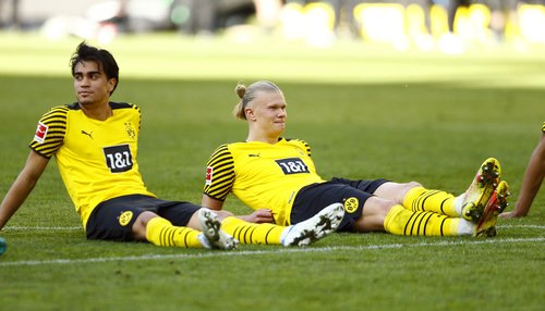 Bundesliga - Borussia Dortmund v VfL Wolfsburg