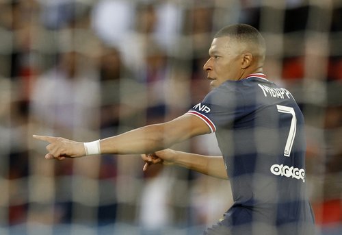 1653168207-2022-05-21T193301Z_2128560986_UP1EI5L1IAZ8X_RTRMADP_3_SOCCER-FRANCE-PSG-MTZ-REPORT.JPG
