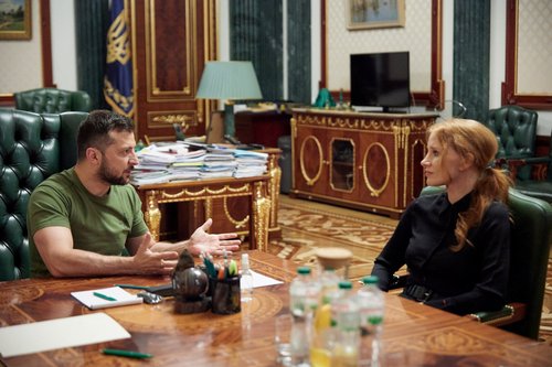 Hollywood actor Chastain meets Ukraine's President Zelenskiy in Kyiv