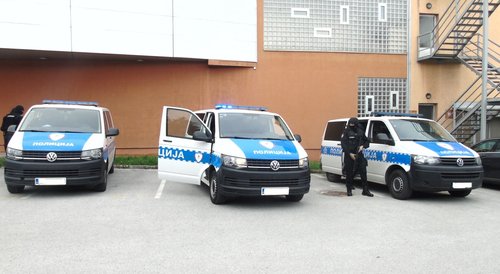 Slika-predaja osumnjicenih-Prijedor-06-09-2022.2