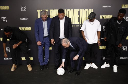 Photocall with Ronaldo Nazario