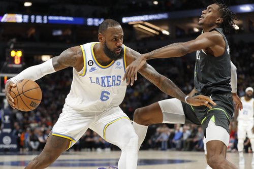 NBA: Los Angeles Lakers at Minnesota Timberwolves